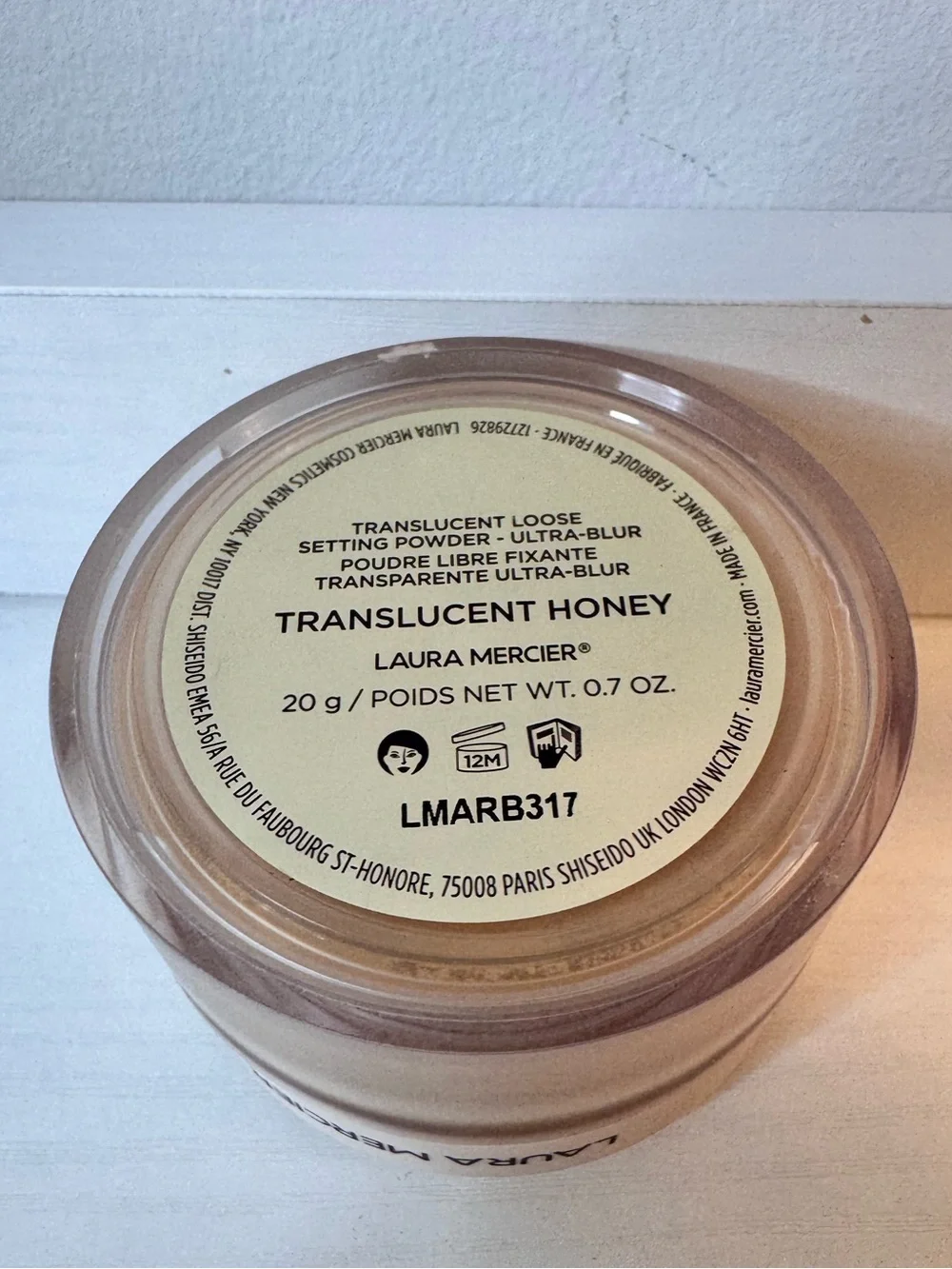 laura mercier translucent Loose Setting Powder in Translucent Honey